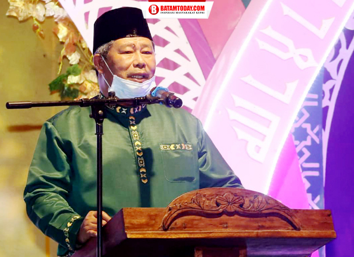 Bupati Kepulauan Anambas saat menyampaikan kata sambutan